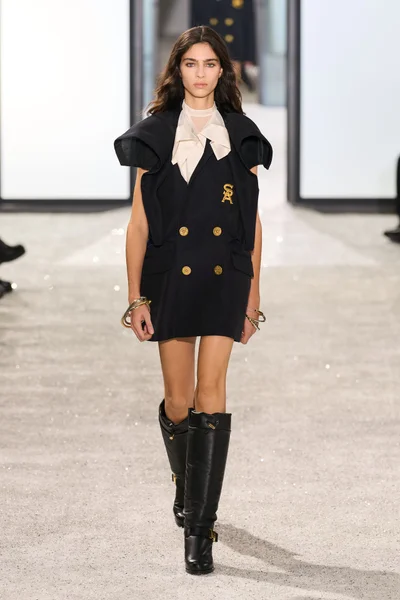 Look 1